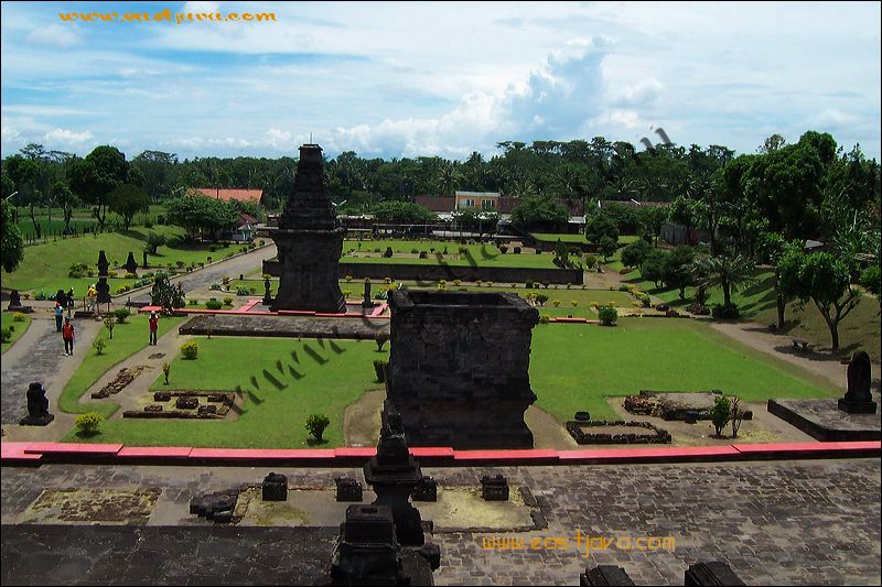 penataran-temple-14.jpg