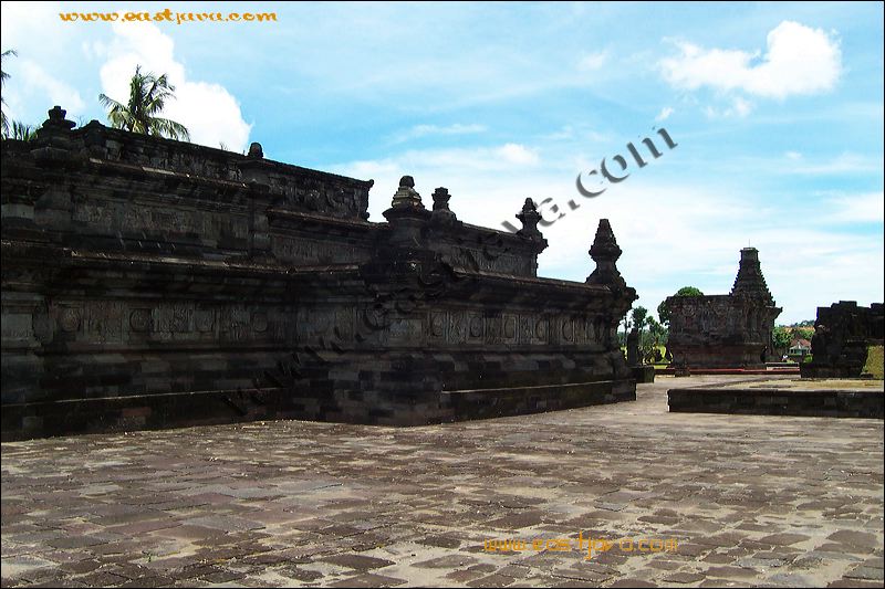 penataran-temple-23.jpg